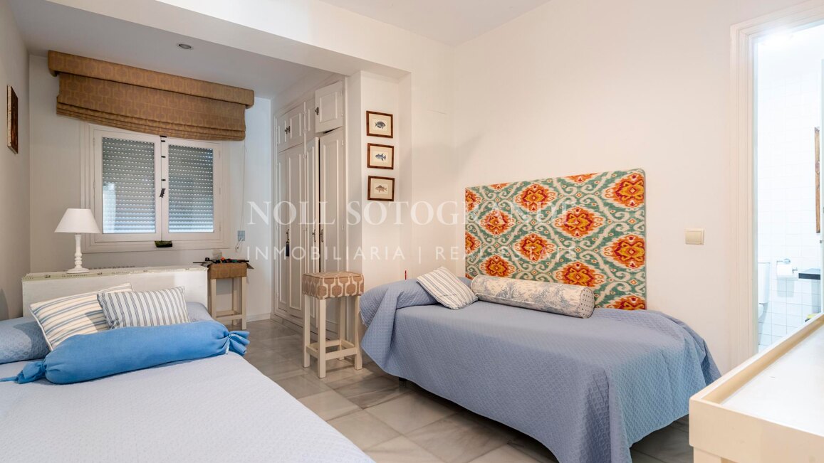 Charming bungalow for sale in the heart of Sotogrande