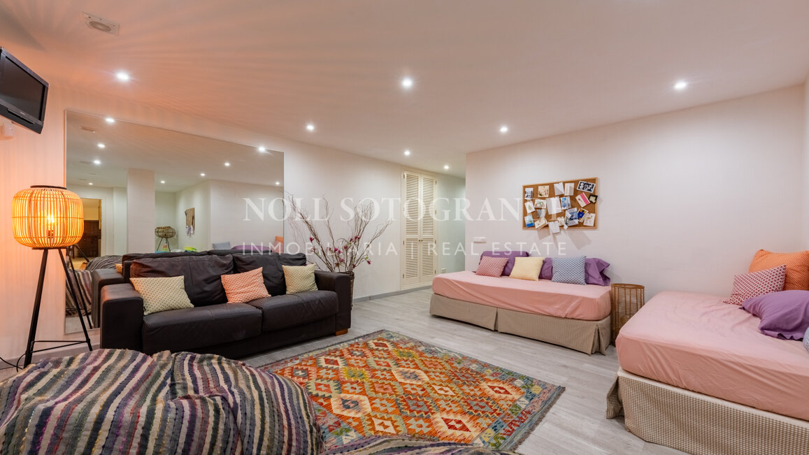 Charming Family Villa with Spectacular Panoramic Views – Sotogrande Alto