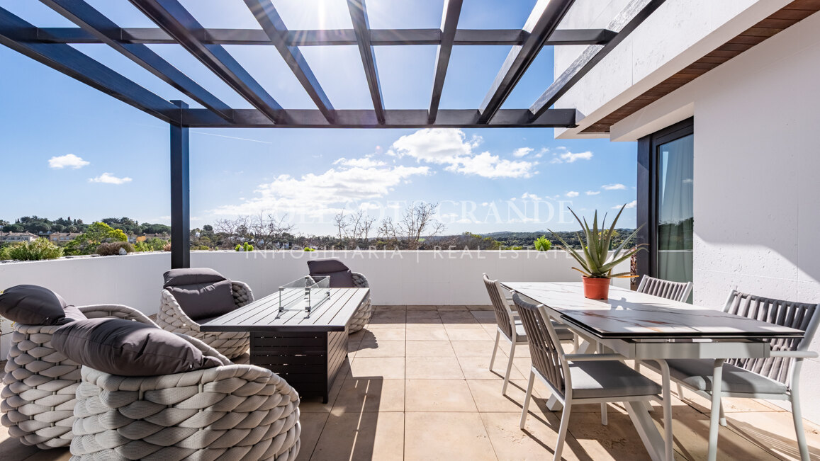 Exclusive Penthouse for sale in Hacienda Valderrama, Sotogrande