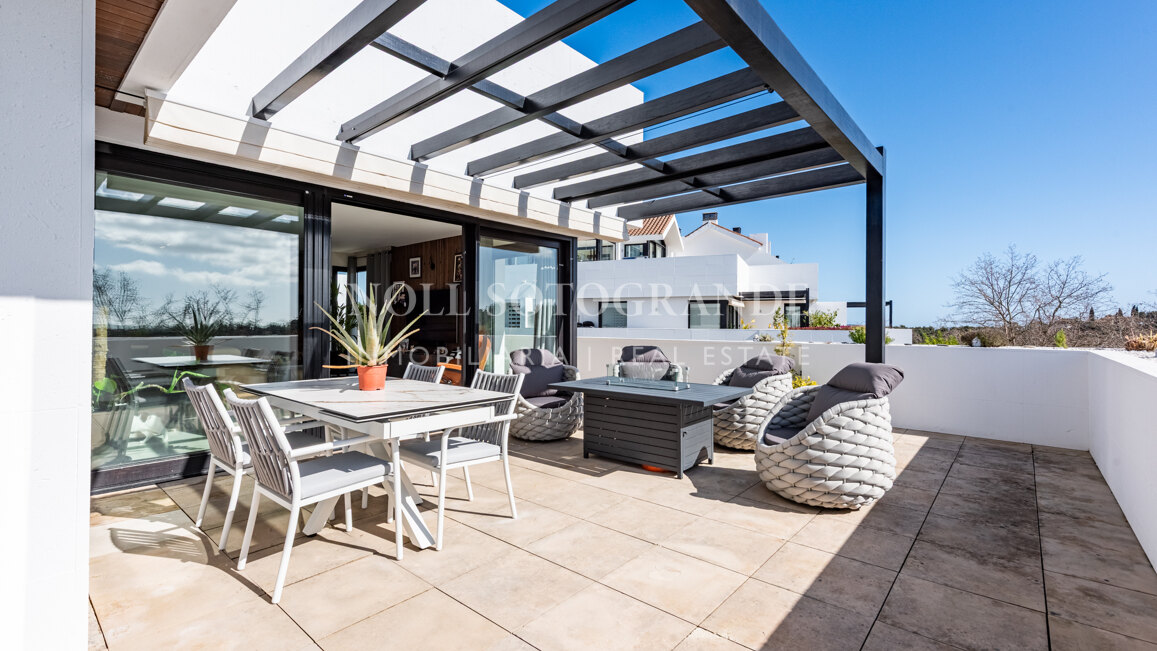 Exclusive Penthouse for sale in Hacienda Valderrama, Sotogrande
