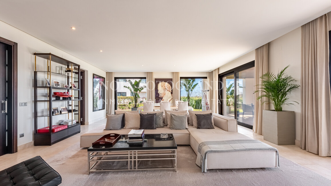 Exclusive ground floor apartment next to Royal Golf Club Valderrama