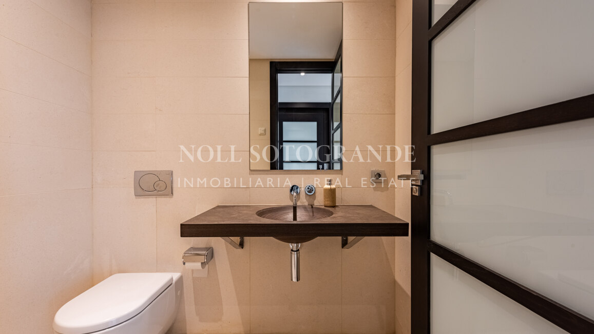 Exclusive ground floor apartment next to Royal Golf Club Valderrama