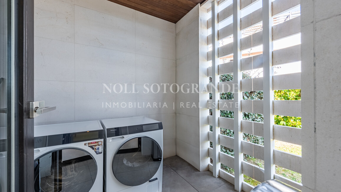 Exclusive ground floor apartment next to Royal Golf Club Valderrama