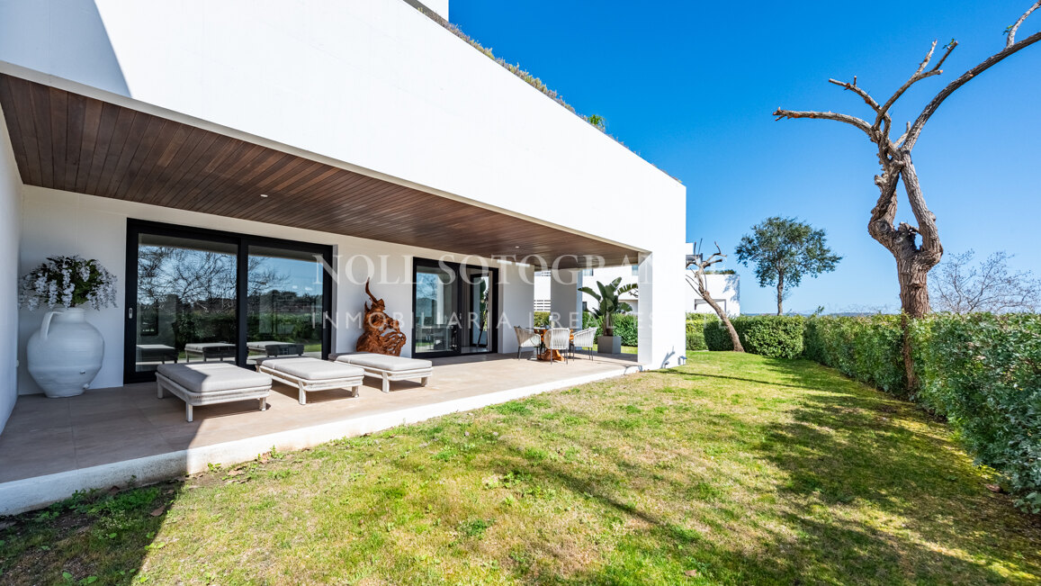 Exclusive ground floor apartment next to Royal Golf Club Valderrama