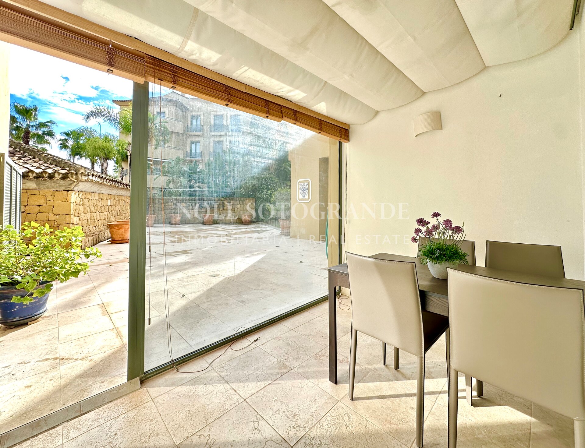Ground-floor apartment with private pool in Ribera del Río, Sotogrande Marina