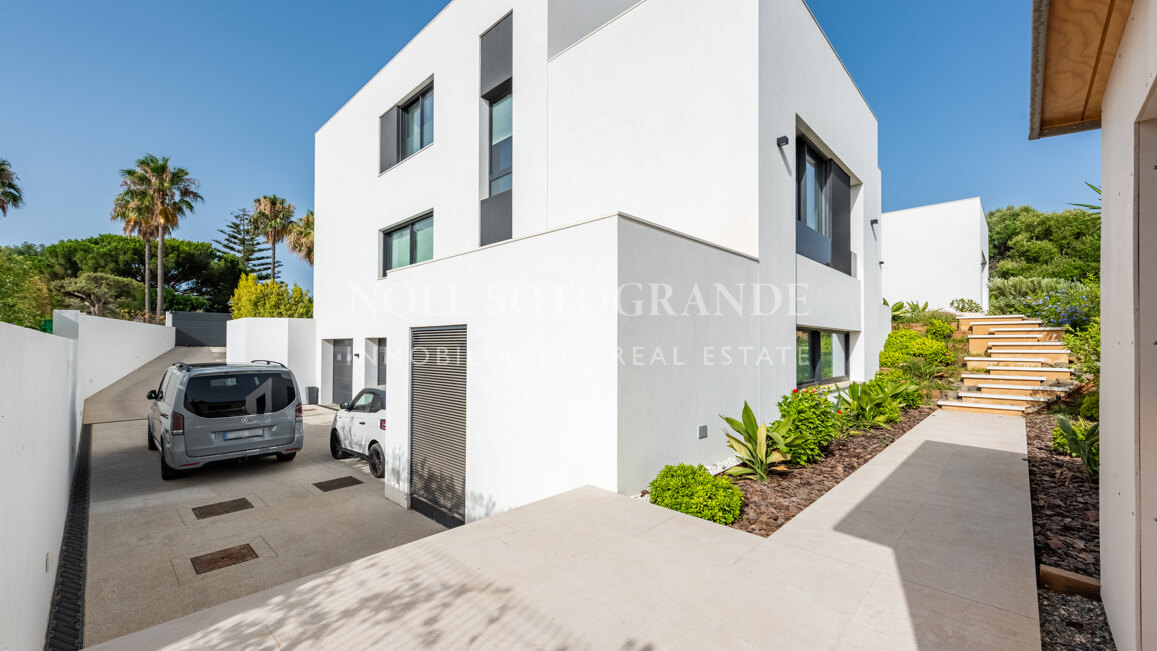 Nueva villa moderna en venta Zona F Sotogrande Alto