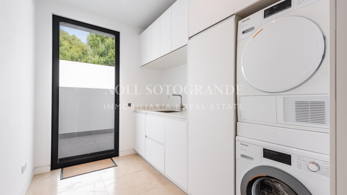 Nueva villa moderna en venta Zona F Sotogrande Alto