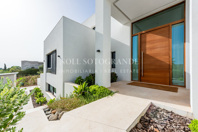 New modern villa for sale Sotogrande Alto F Zone