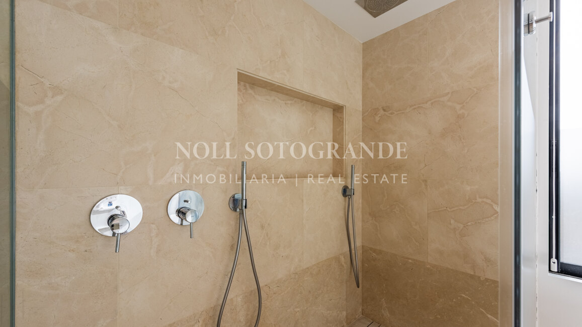 Nueva villa moderna en venta Zona F Sotogrande Alto