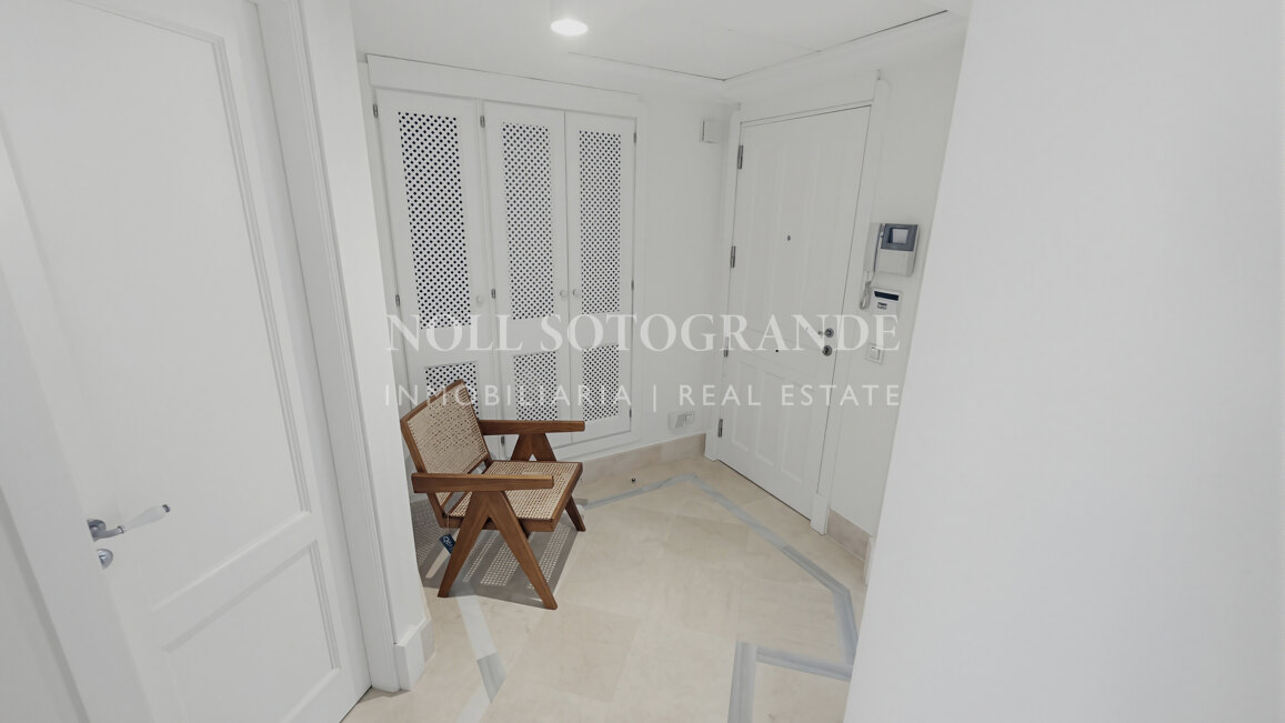 Ground-floor apartment with private pool in Sotogrande Marina