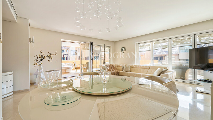 Luxury apartment in Ribera del Marlin, Sotogrande Marina