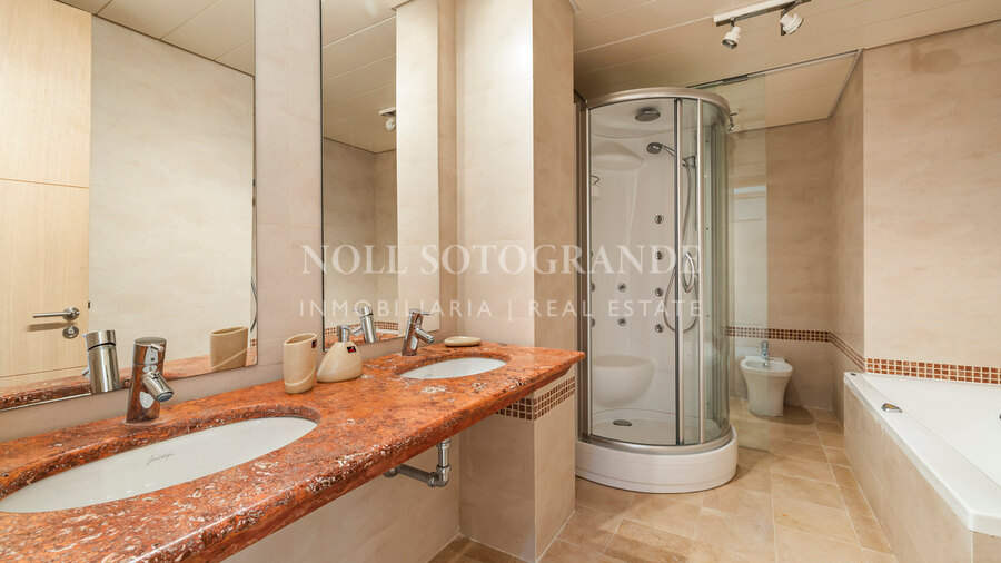Luxury apartment in Ribera del Marlin, Sotogrande Marina