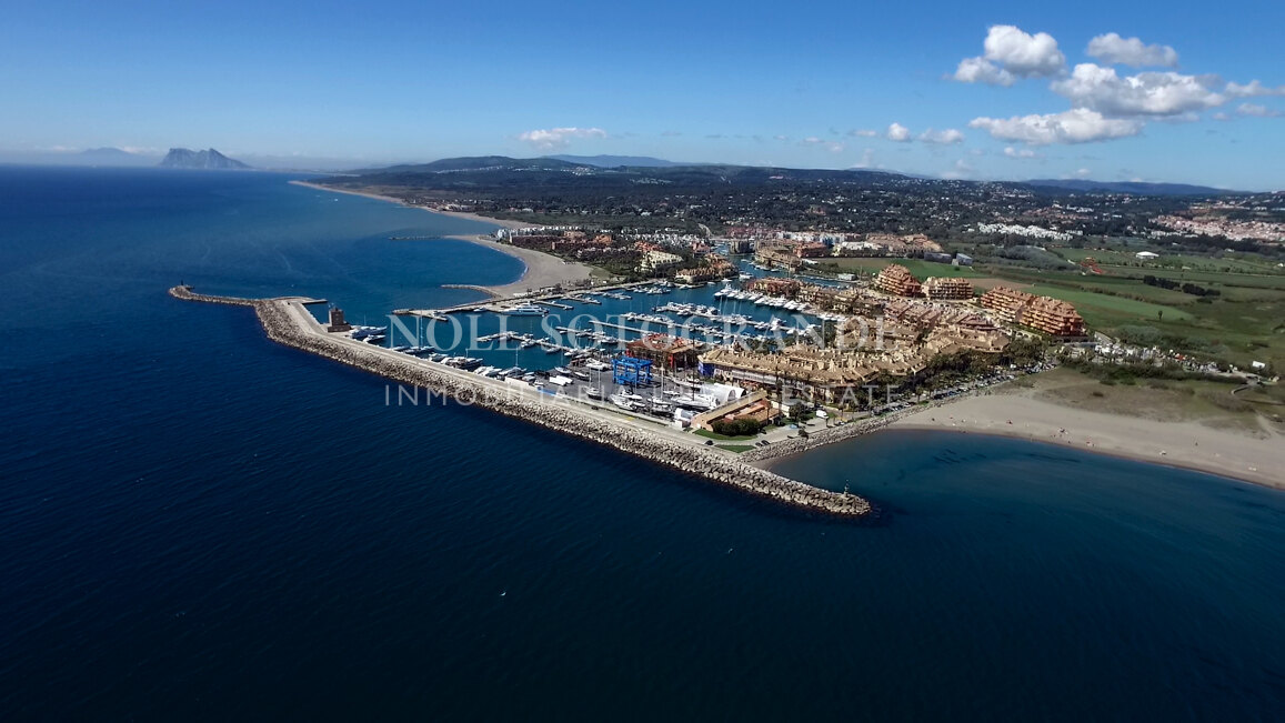 Ribera del Obispo Apartment for Sale, Private Garden & Marina Views