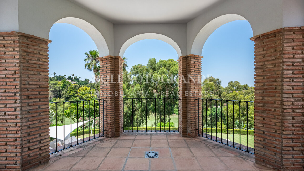 Very private family home for sale in Sotogrande Alto
