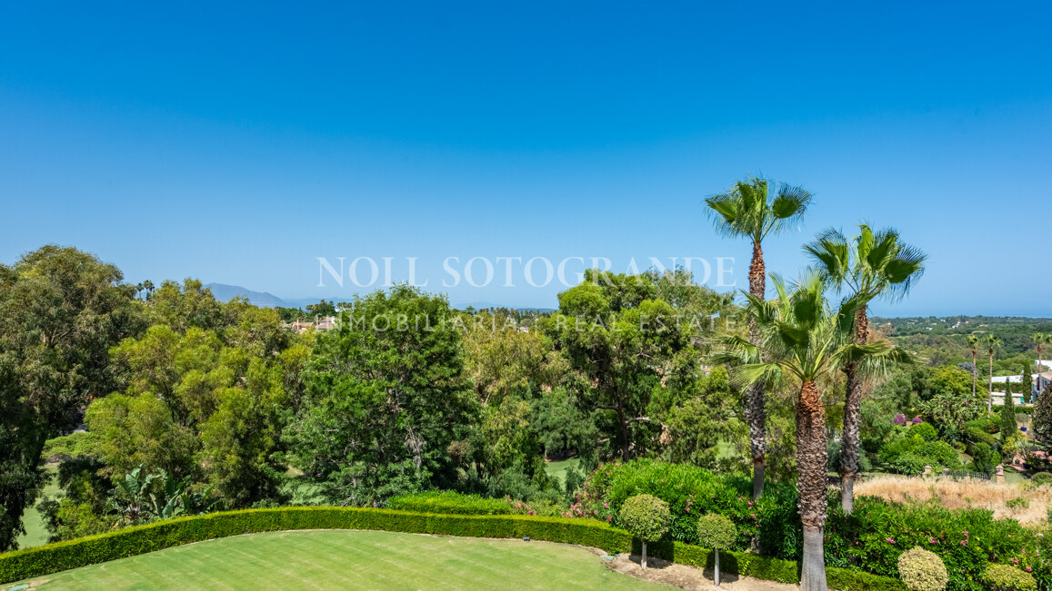 Very private family home for sale in Sotogrande Alto
