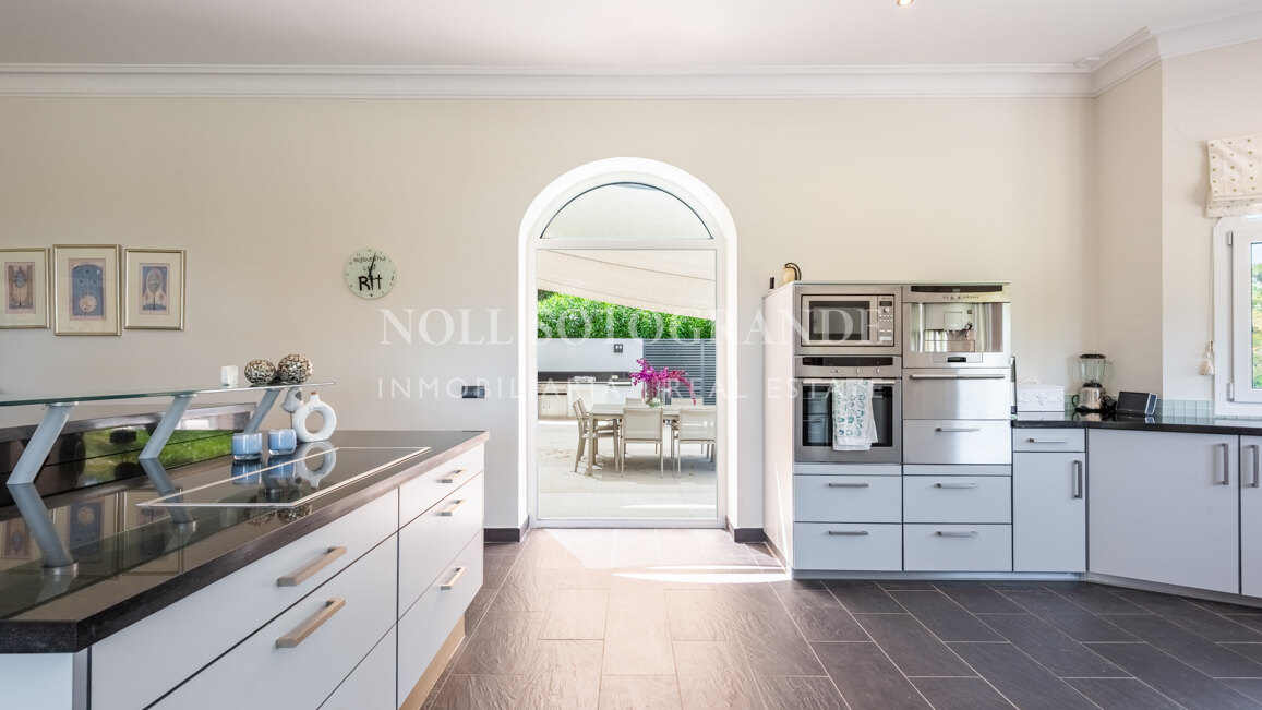 Very private family home for sale in Sotogrande Alto