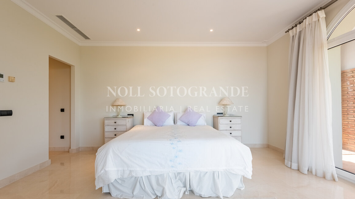 Very private family home for sale in Sotogrande Alto