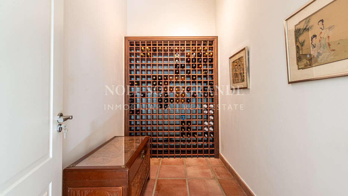 Very private family home for sale in Sotogrande Alto
