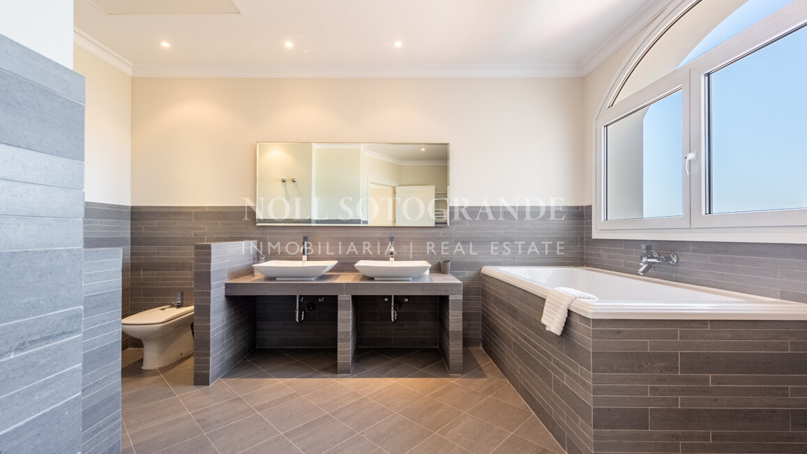 Very private family home for sale in Sotogrande Alto