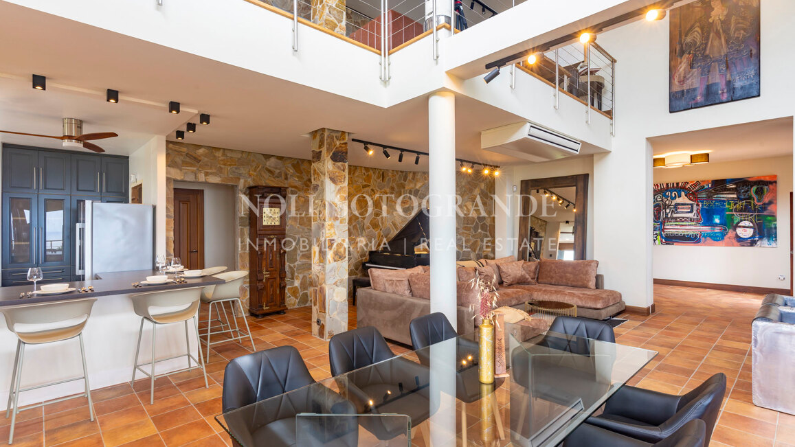 Luxusvilla in Alcaidesa mit Pool und Meerblick