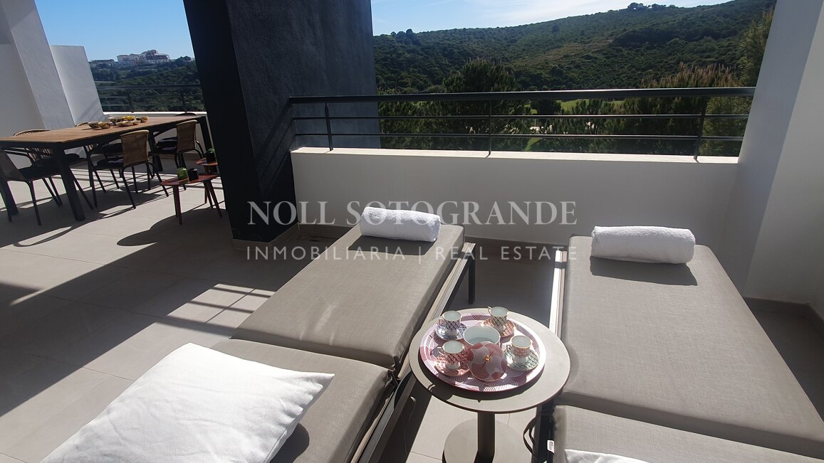 Apartamento en Casares Costa Golf junto a Finca Cortesín