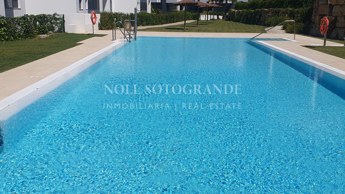 Apartamento en Casares Costa Golf junto a Finca Cortesín