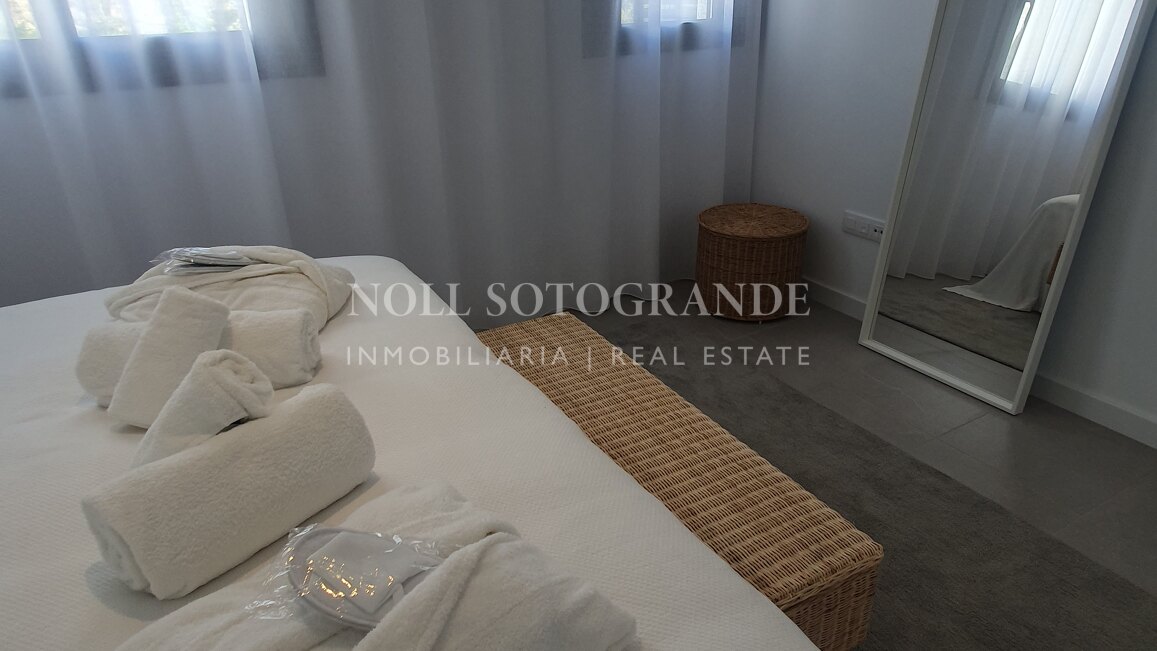 Apartamento en Casares Costa Golf junto a Finca Cortesín