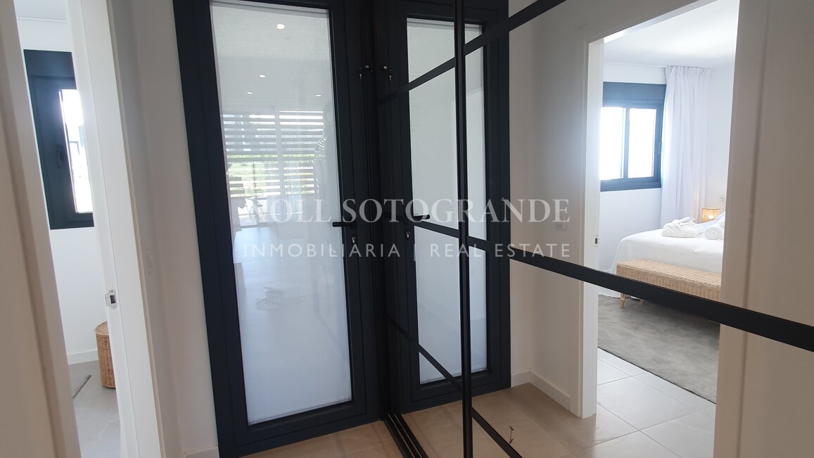 Apartamento en Casares Costa Golf junto a Finca Cortesín