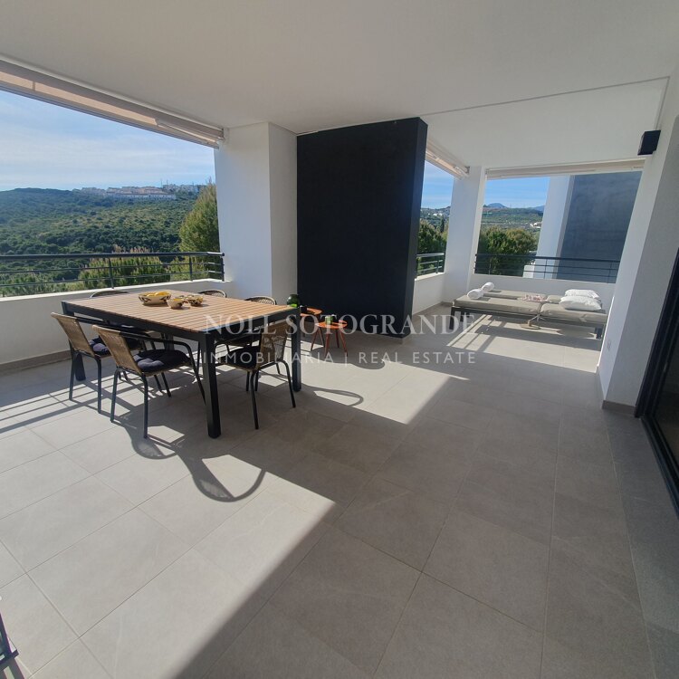 Apartamento en Casares Costa Golf junto a Finca Cortesín