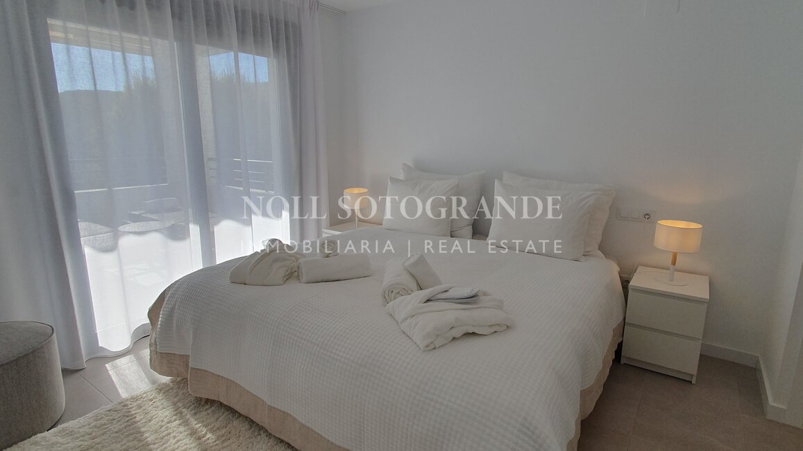 Apartamento en Casares Costa Golf junto a Finca Cortesín