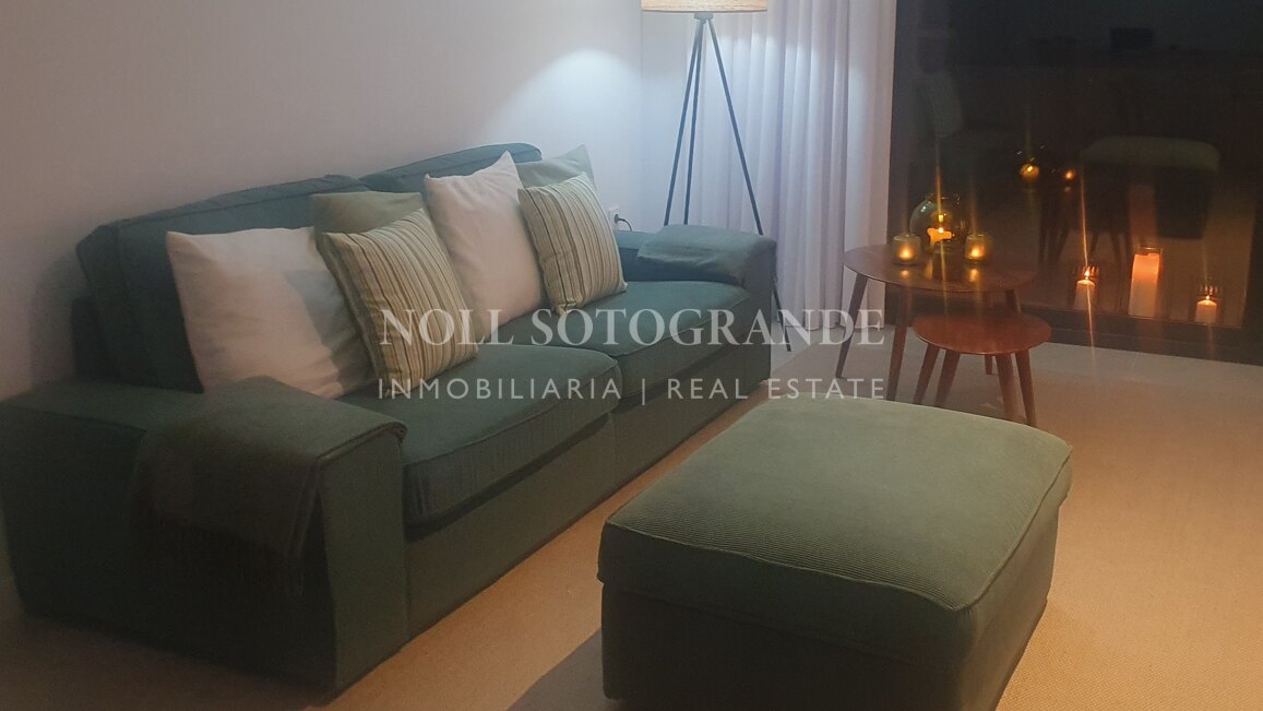 Apartamento en Casares Costa Golf junto a Finca Cortesín