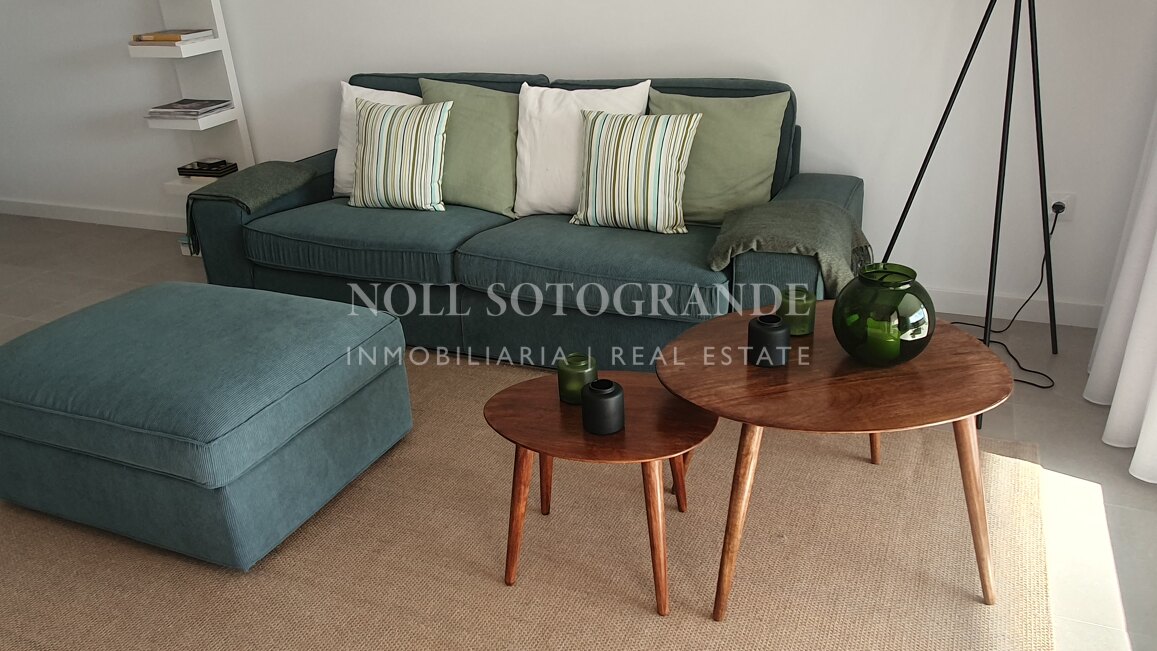 Apartamento en Casares Costa Golf junto a Finca Cortesín