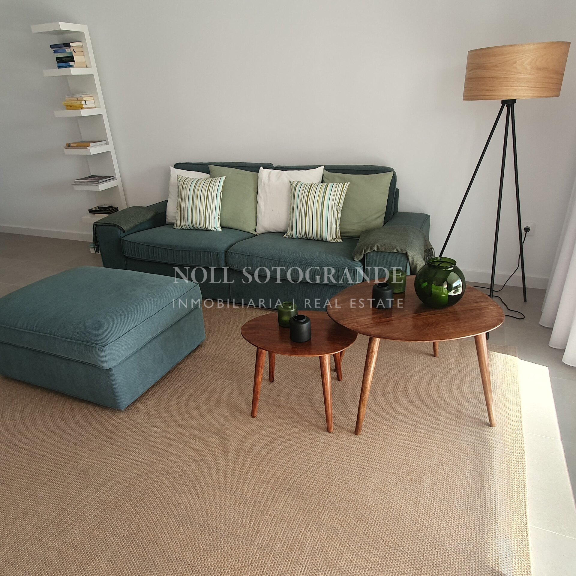 Apartamento en Casares Costa Golf junto a Finca Cortesín