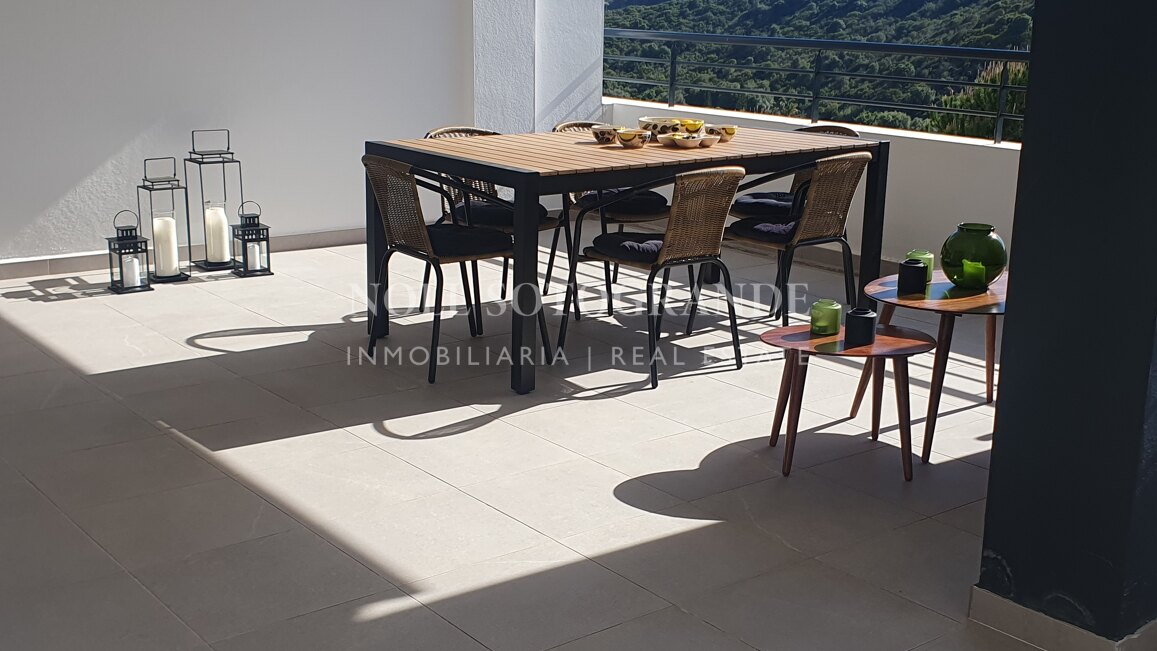 Apartamento en Casares Costa Golf junto a Finca Cortesín