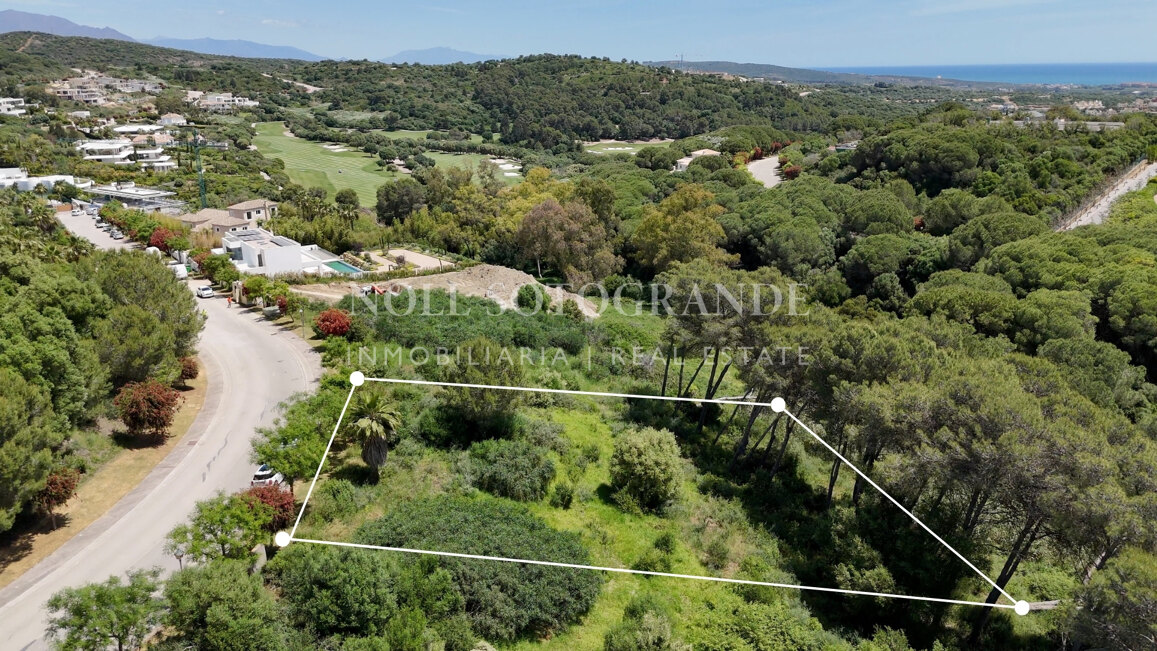 Building plot with available project and license