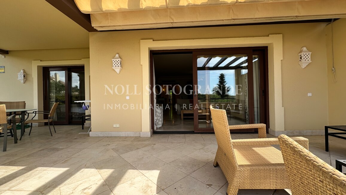Alquiler de lujoso apartamento de 3 dormitorios en Valgrande, Sotogrande