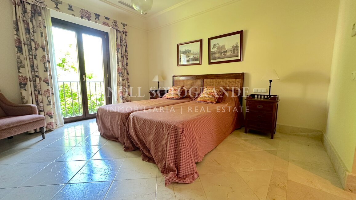 Alquiler de lujoso apartamento de 3 dormitorios en Valgrande, Sotogrande