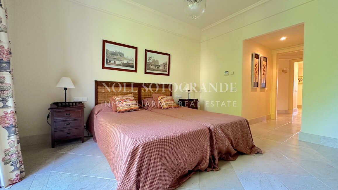 Alquiler de lujoso apartamento de 3 dormitorios en Valgrande, Sotogrande