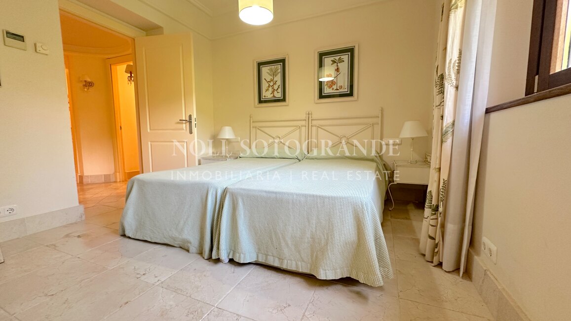 Alquiler de lujoso apartamento de 3 dormitorios en Valgrande, Sotogrande
