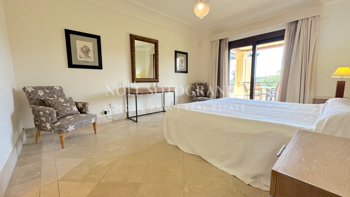 Alquiler de lujoso apartamento de 3 dormitorios en Valgrande, Sotogrande