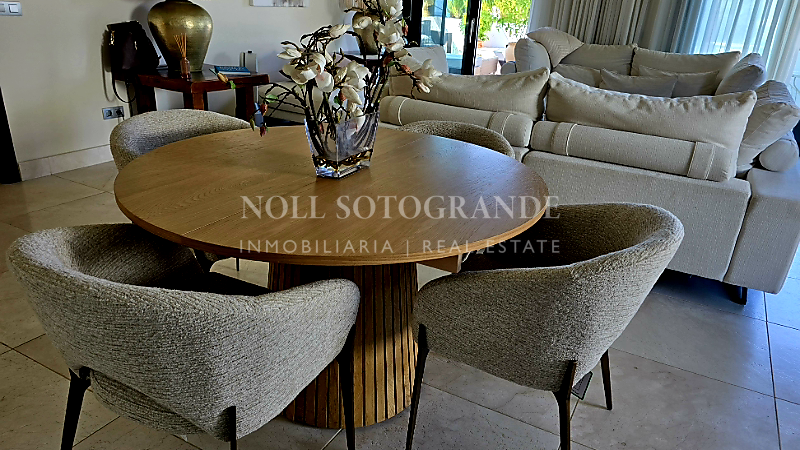 Penthouse for sale in Hacienda Valderrama, Sotogrande Alto