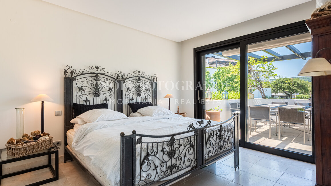 Penthouse for sale in Hacienda Valderrama, Sotogrande Alto