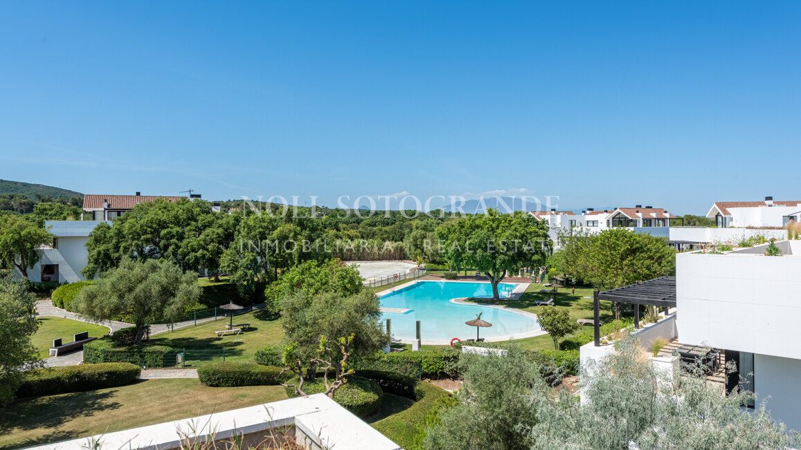 Penthouse for sale in Hacienda Valderrama, Sotogrande Alto