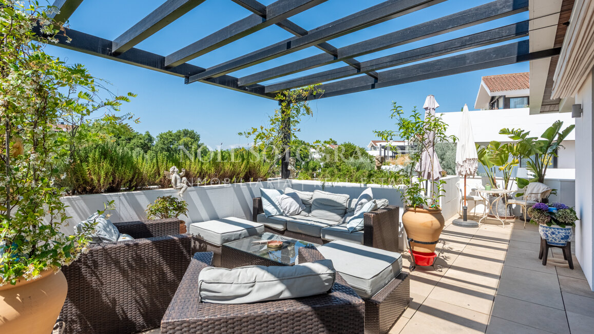 Penthouse for sale in Hacienda Valderrama, Sotogrande Alto