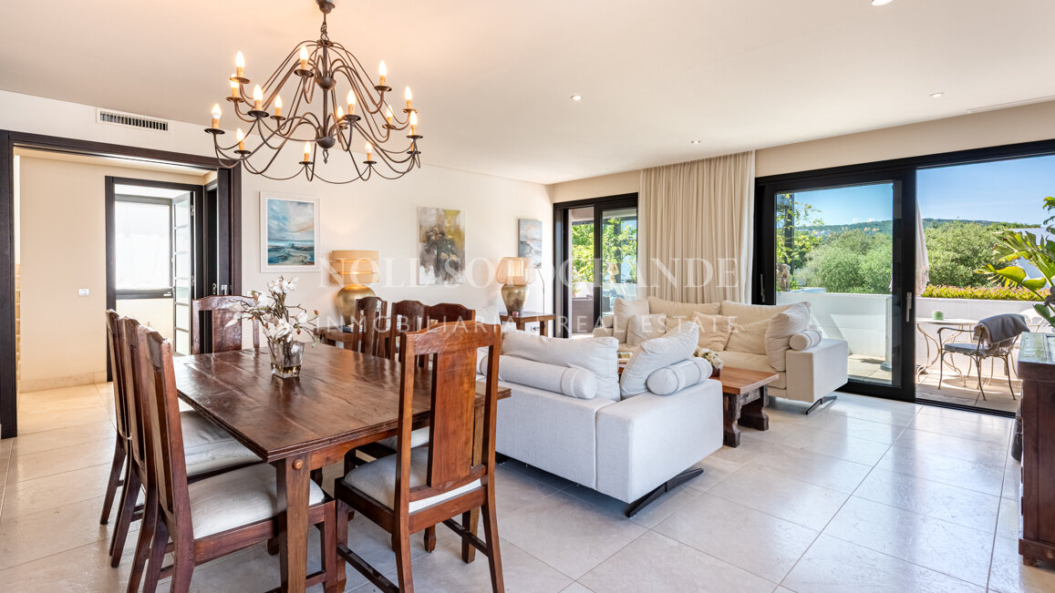 Penthouse for sale in Hacienda Valderrama, Sotogrande Alto