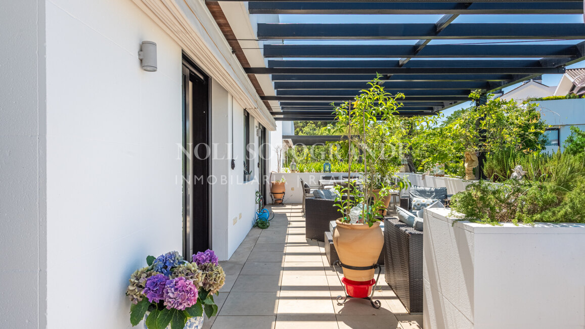 Penthouse for sale in Hacienda Valderrama, Sotogrande Alto