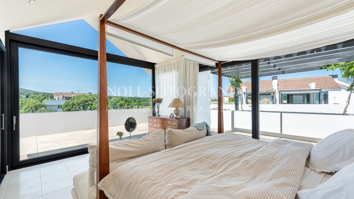 Penthouse for sale in Hacienda Valderrama, Sotogrande Alto