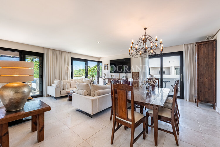 Penthouse for sale in Hacienda Valderrama, Sotogrande Alto