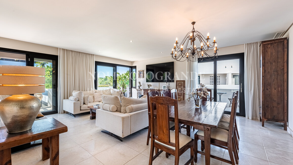 Penthouse for sale in Hacienda Valderrama, Sotogrande Alto