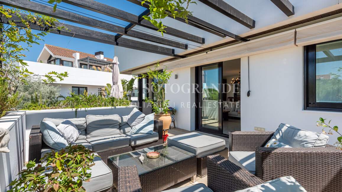 Penthouse for sale in Hacienda Valderrama, Sotogrande Alto